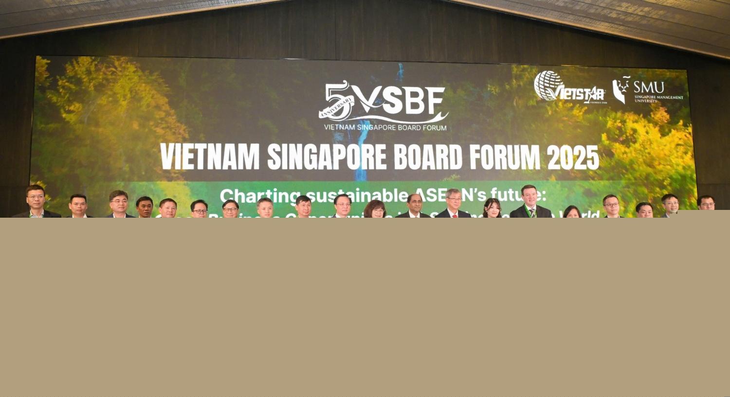 Petrovietnam tham dự VSBF 2025, góp phần thiết lập biểu đồ Bền vững ASEAN Petrovietnam tham dự VSBF 2025, góp phần thiết lập biểu đồ Bền vững ASEAN