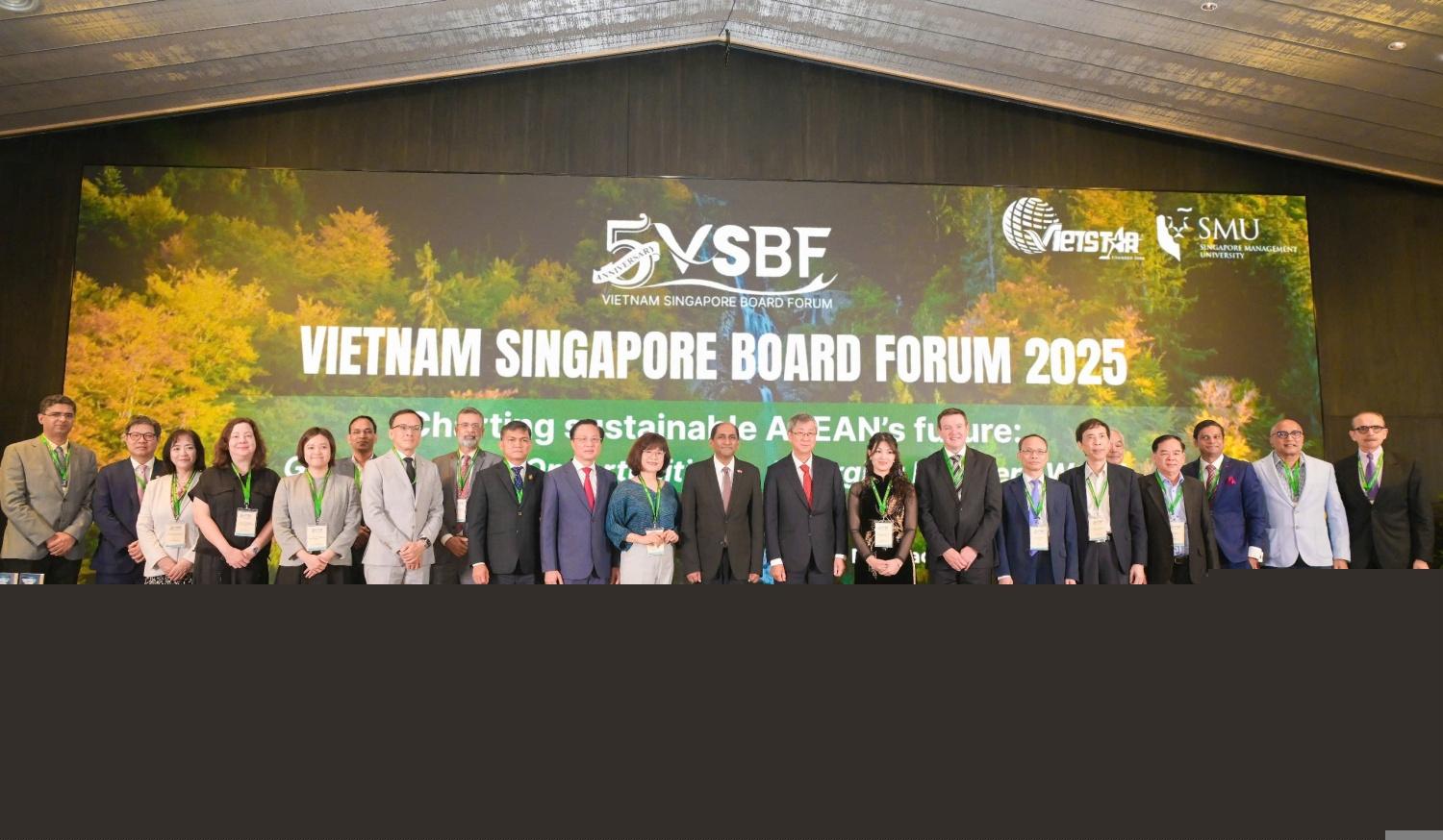 Petrovietnam tham dự VSBF 2025, góp phần thiết lập biểu đồ Bền vững ASEAN Petrovietnam tham dự VSBF 2025, góp phần thiết lập biểu đồ Bền vững ASEAN