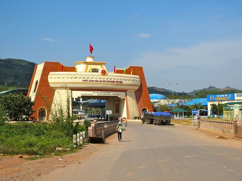 Bộ Công Thương ban hành văn bản hợp nhất về mua bán hàng hóa qua cửa khẩu phụ, lối mở. Ảnh minh họa