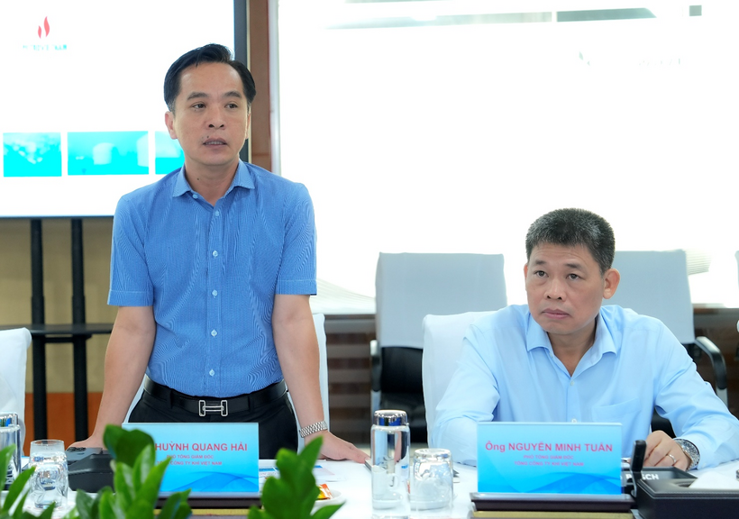 Lãnh đạo PV GAS báo cáo Bộ Công thương tình hình cung cấp khí cho sản xuất điện giai đoạn 2024 – 2025 (Ảnh: PV GAS)