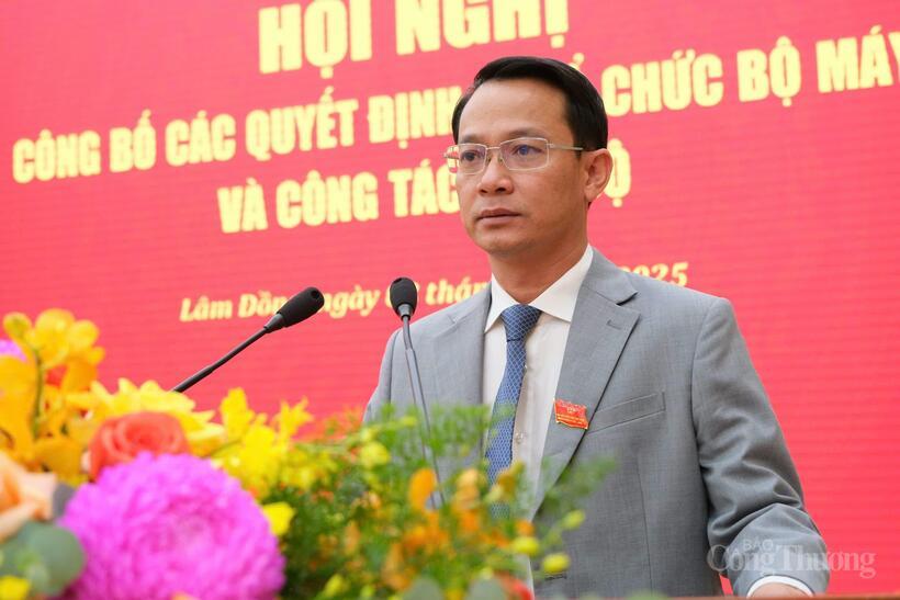 Ông Nguyễn Bá Út được bổ nhiệm giữ chức Giám đốc Sở Công Thương Lâm Đồng. Ảnh: Lê Sơn