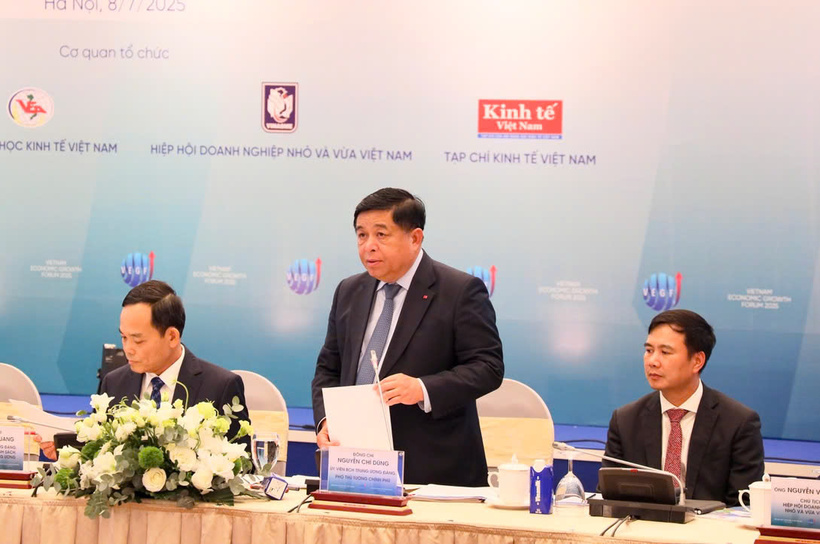 Đồng chí Nguyễn Chí Dũng, Ủy viên Trung ương Đảng, Phó Thủ tướng Chính phủ phát biểu tại Diễn đàn. Ảnh: Thành Trung