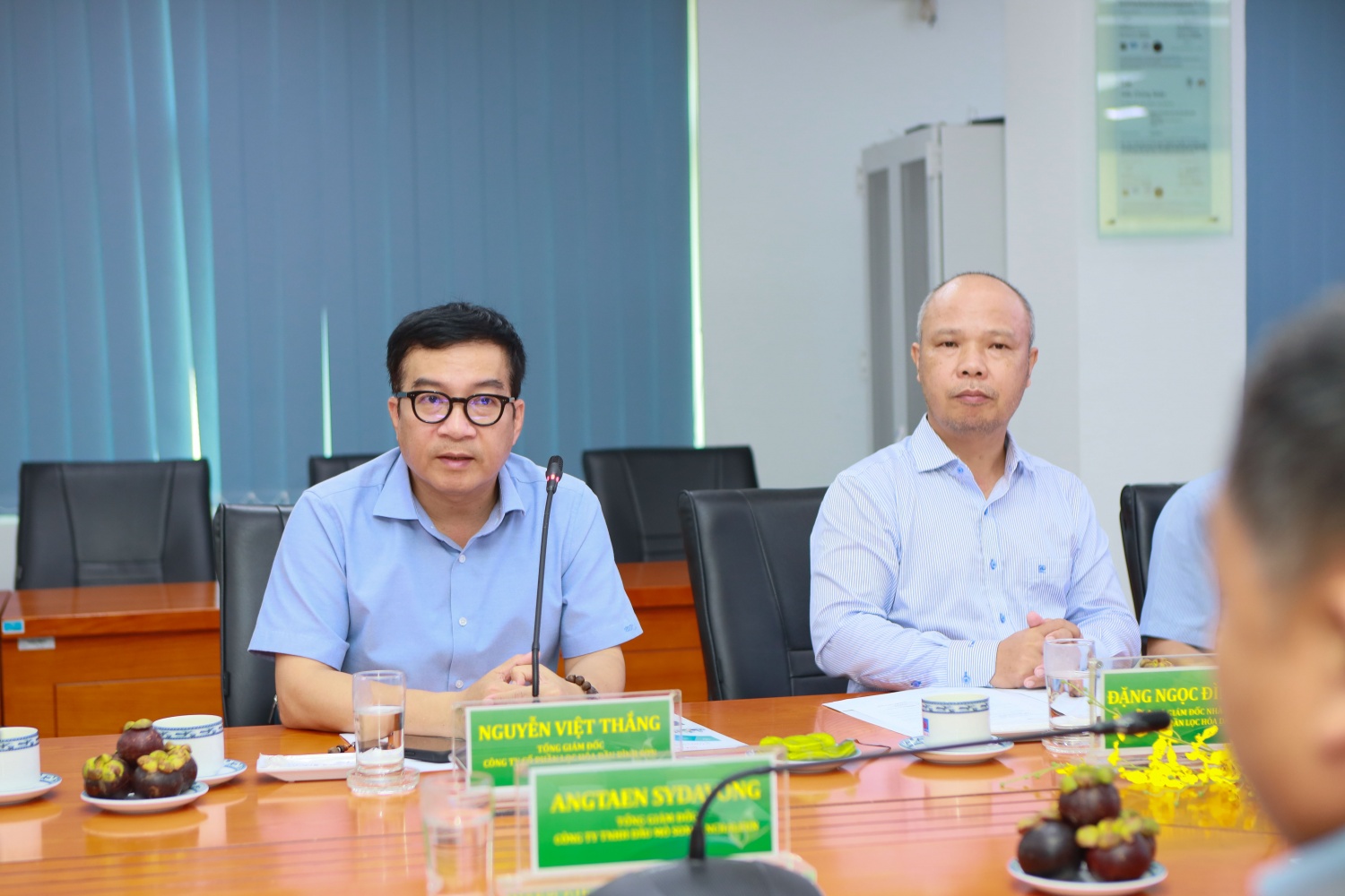 Ông Nguyễn Việt Thắng (bên trái) kỳ vọng buổi làm việc hôm nay sẽ là tiền đề cho những bước phát triển sâu rộng hơn nữa trong lĩnh vực năng lượng giữa hai doanh nghiệp Ông Nguyễn Việt Thắng (bên trái) kỳ vọng buổi làm việc hôm nay sẽ là tiền đề cho những bước phát triển sâu rộng hơn nữa trong lĩnh vực năng lượng giữa hai doanh nghiệp