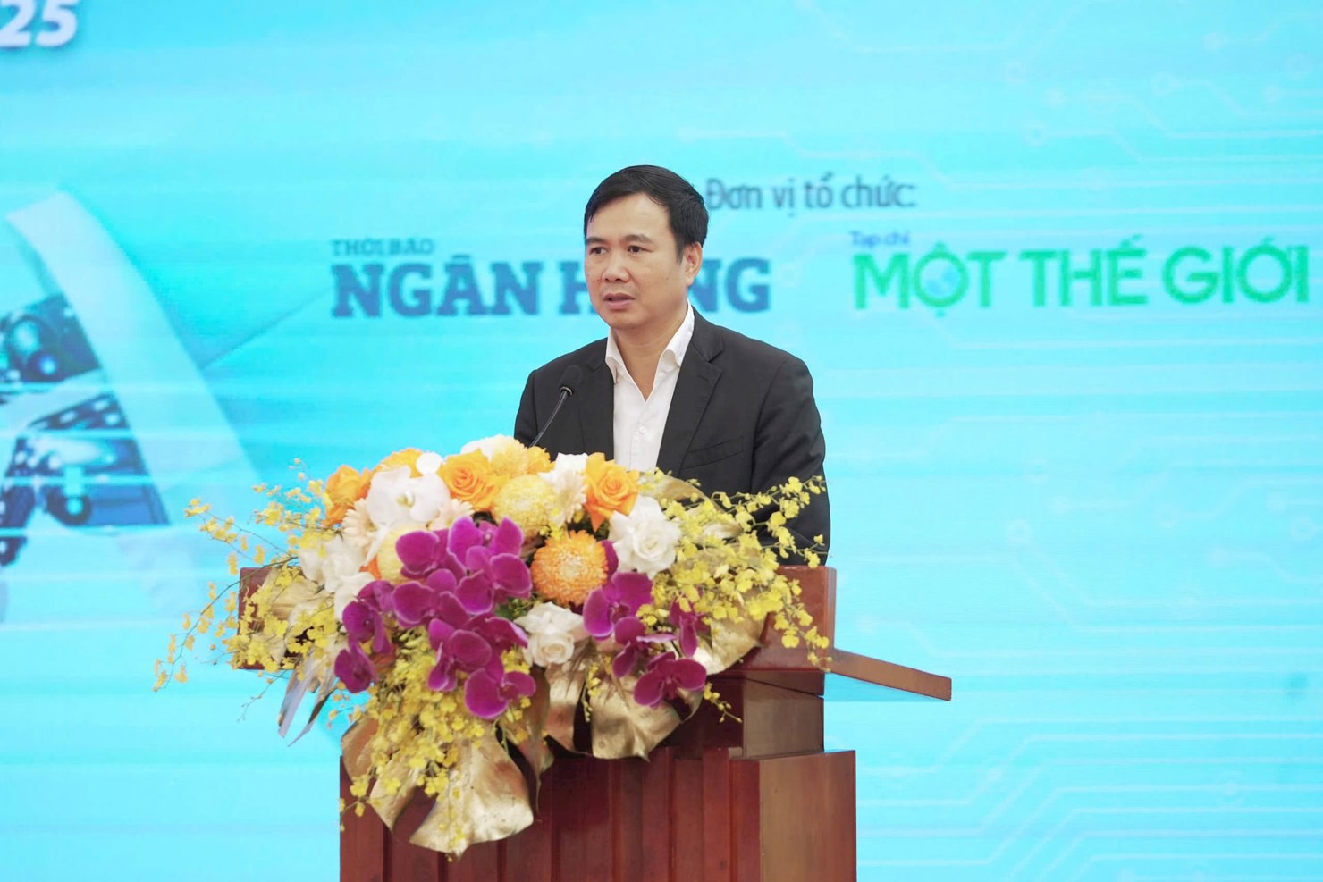 Thứ trưởng Bộ Khoa học và Công nghệ Bùi Thế Duy.