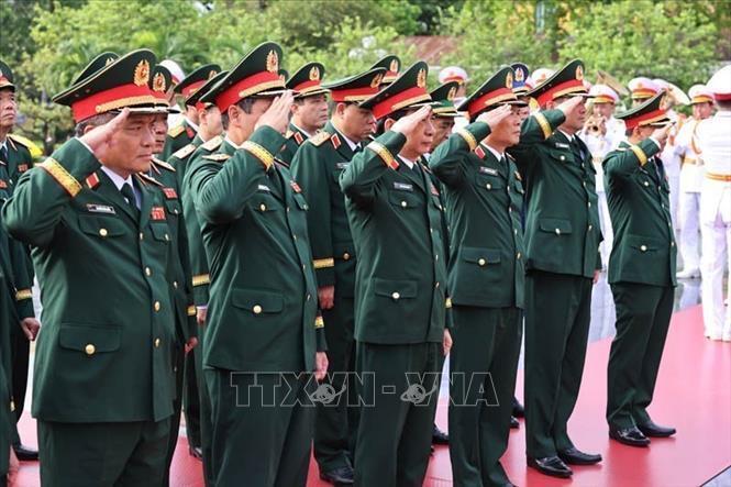 Lãnh đạo Đảng, Nhà nước dâng hương tưởng niệm Anh hùng liệt sĩ nhân dịp 27/7 - 5