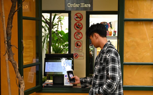 Du lịch không tiền mặt – Chỉ cần TPBank: Quét QR, chi tiêu xuyên biên giới Du lịch không tiền mặt – Chỉ cần TPBank: Quét QR, chi tiêu xuyên biên giới