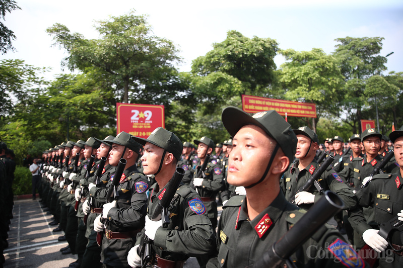 Khối nam chiến sĩ Cảnh sát cơ động