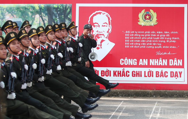 Tiếp lửa tinh thần cho chiến sĩ Công an nhân dân tham gia diễu binh A80 - 15