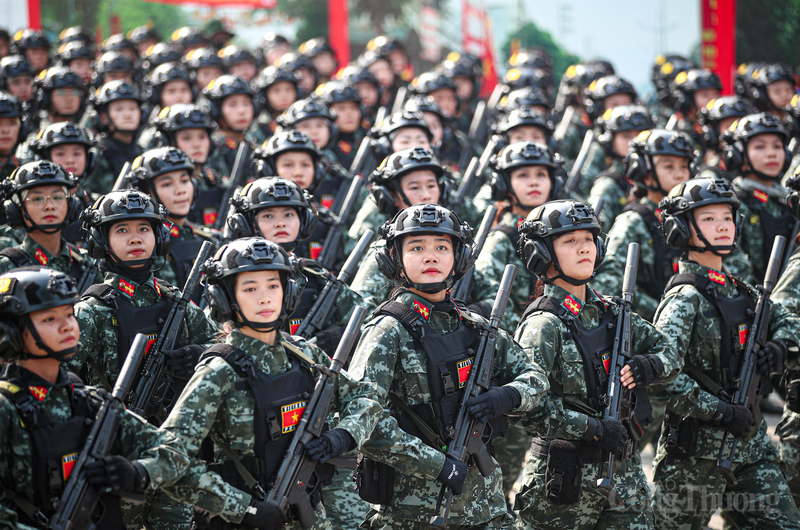 Khối nữ chiến sĩ Cảnh sát đặc nhiệm