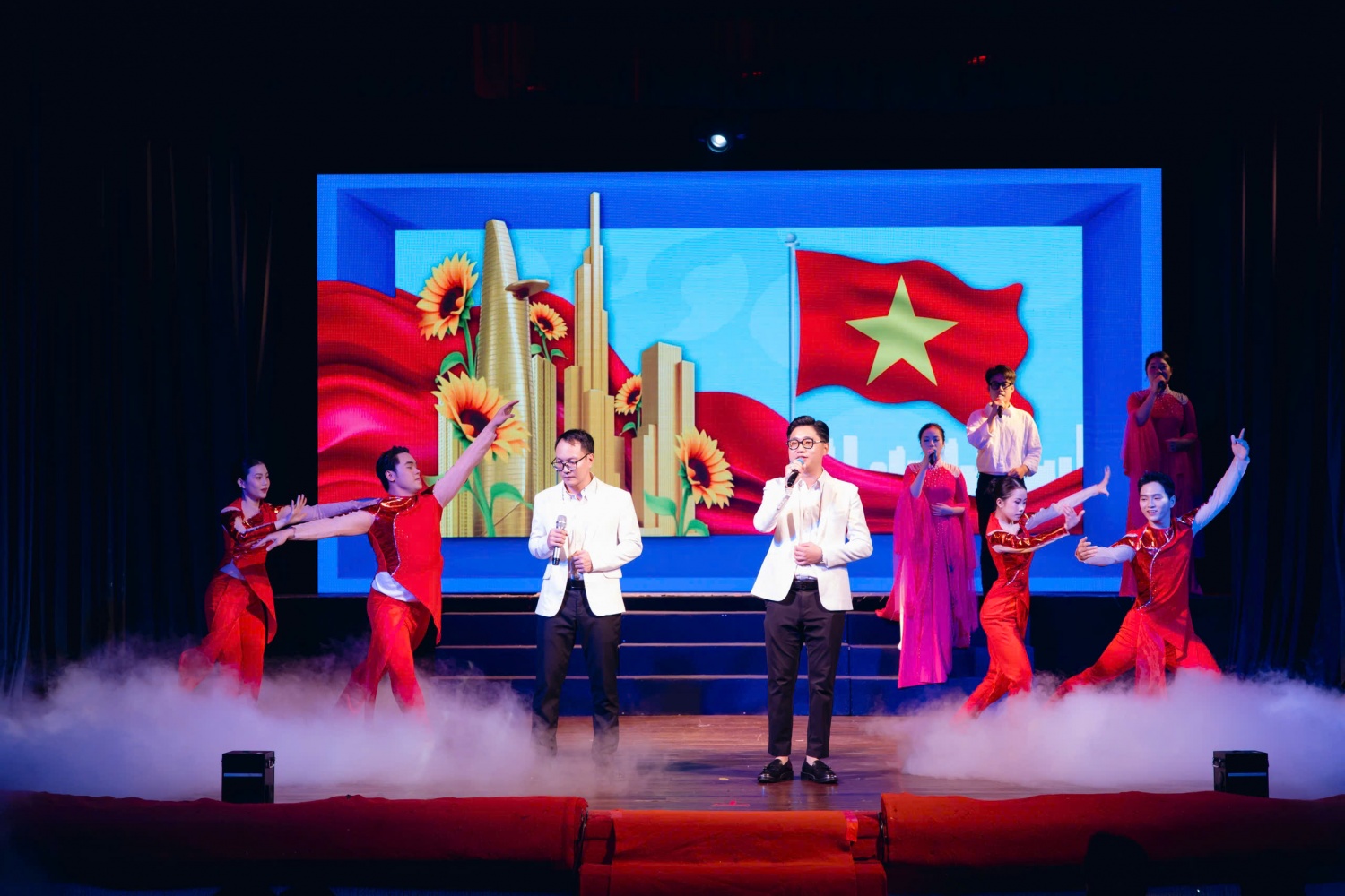 Hội diễn Văn nghệ PVEP 2025: Hành trình vươn ra biển lớn, gắn kết trái tim người lao động