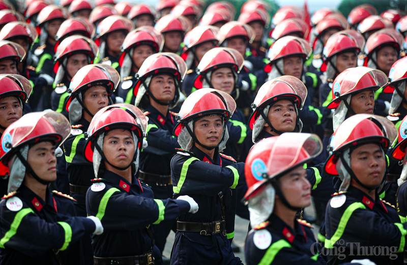 Để hoàn thành tốt nhiệm vụ huấn luyện phục vụ Lễ kỷ niệm 80 năm Cách mạng tháng Tám và Quốc khánh 2/9, các chiến sĩ được huấn luyện chi tiết, duy trì việc sửa tập cho từng cá nhân, từng hàng bảo đảm sâu sát, tỉ mỉ