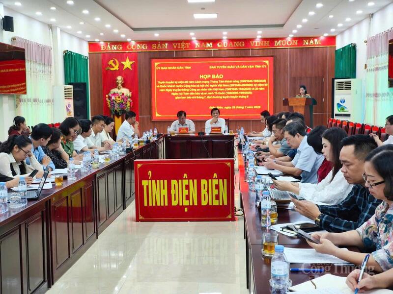 Điện Biên họp báo và thông tin các chuỗi sự kiện kỷ niệm 80 năm Cách mạng Tháng Tám thành công và Quốc khánh 2/9 với nhiều hoạt động văn hóa, du lịch đặc sắc. Ảnh: Thu Thủy