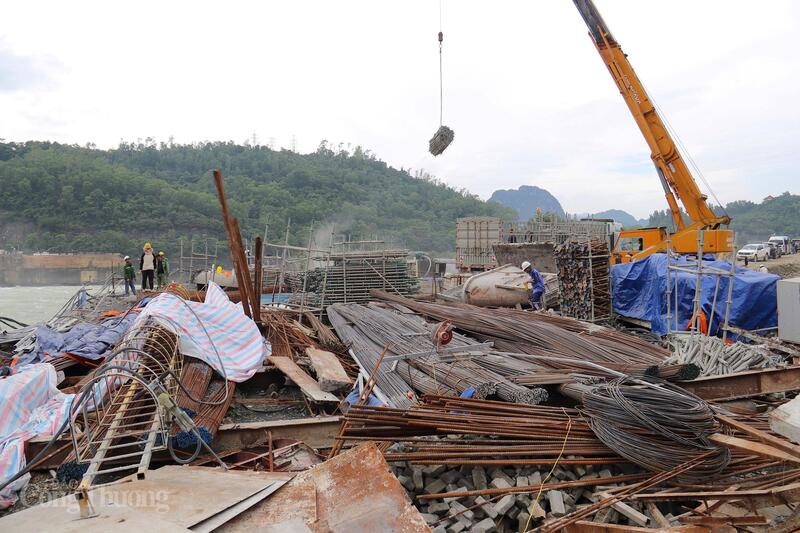 Dự án Nhà máy Thủy điện Hòa Bình mở rộng đang bước vào giai đoạn nước rút. Ảnh: Thanh Tuấn