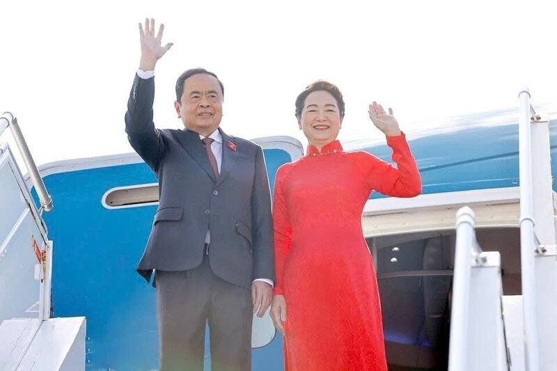 Chủ tịch Quốc hội Trần Thanh Mẫn và Phu nhân rời Geneva về nước
