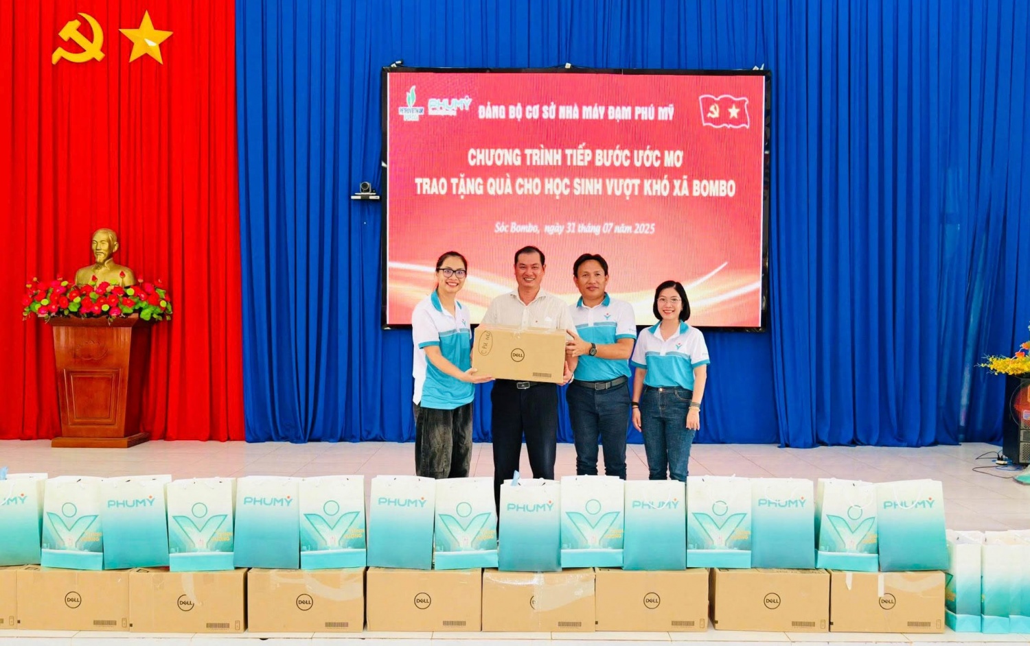 Đảng bộ Đạm Phú Mỹ tổ chức hành trình về nguồn tại Bom Bo (Đồng Nai)