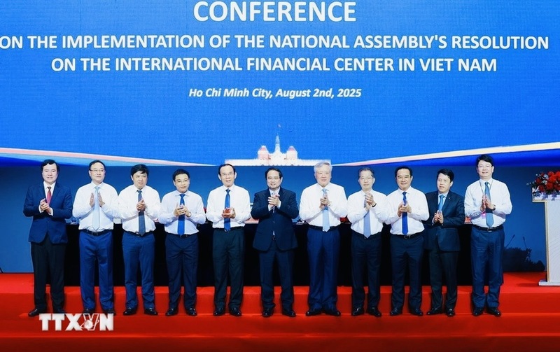 Thủ tướng Phạm Minh Chính, Trưởng Ban Chỉ đạo quốc gia về Trung tâm tài chính quốc tế tại Việt Nam, chủ trì Hội nghị quán triệt, triển khai Nghị quyết của Quốc hội về Trung tâm tài chính quốc tế tại Việt Nam. Ảnh: TTXVN.