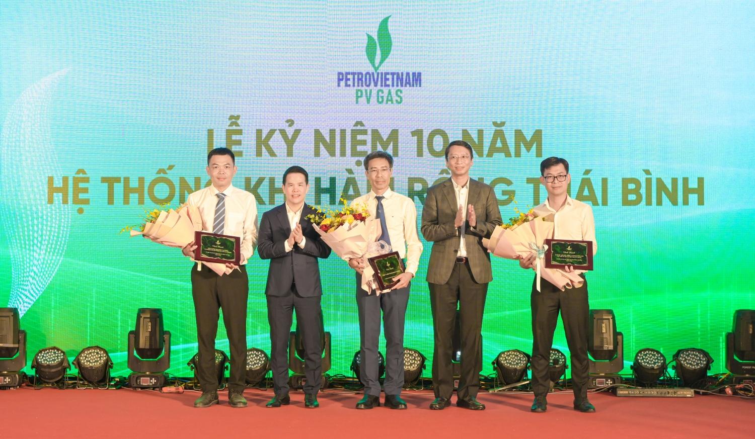 PV GAS kỷ niệm 10 năm vận hành Hệ thống khí Hàm Rồng - Thái Bình: Hành trình tự hào PV GAS kỷ niệm 10 năm vận hành Hệ thống khí Hàm Rồng - Thái Bình: Hành trình tự hào