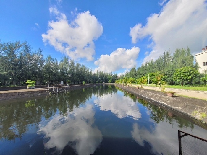 Hồ chứa nước thải sau xử lý của công ty. Ảnh: NĐHP