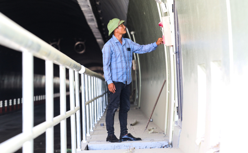 Ông Đỗ Hoài Dương, Quản lý thi công hạng mục hầm Đèo Bụt kiểm tra thiết bị chống cháy bên trong hầm