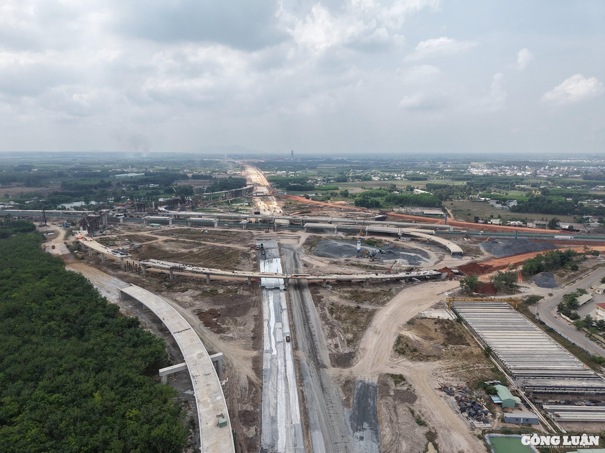 Nút giao trọng điểm dự án thành phần 2 cao tốc Biên Hòa - Vũng Tàu kết nối với dự án thành phần 1 và cao tốc TP.HCM - Long Thành - Dầu Giây, cảng hàng không quốc tế Long Thành.