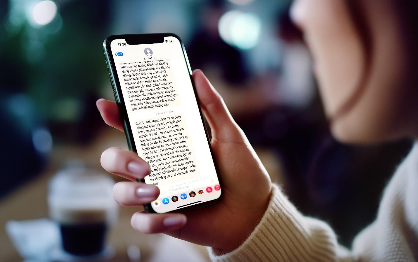 ACB chủ động ngăn chặn hơn 20.000 vụ lừa đảo trong 6 tháng đầu năm 2025- Ảnh 2. ACB chủ động ngăn chặn hơn 20.000 vụ lừa đảo trong 6 tháng đầu năm 2025- Ảnh 2.