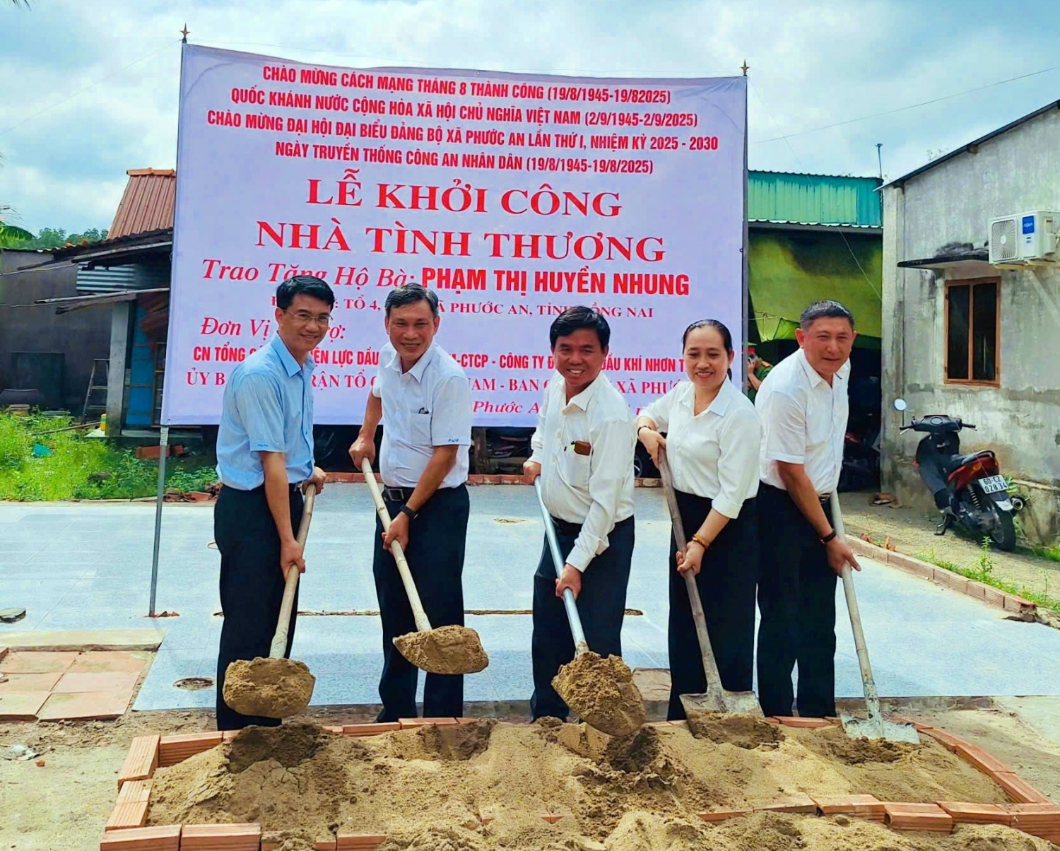 PV Power NT khởi công xây dựng nhà tình thương cho hộ gia đình có hoàn cảnh đặc biệt khó khăn tại xã Phước An (Đồng Nai) PV Power NT khởi công xây dựng nhà tình thương cho hộ gia đình có hoàn cảnh đặc biệt khó khăn tại xã Phước An (Đồng Nai)