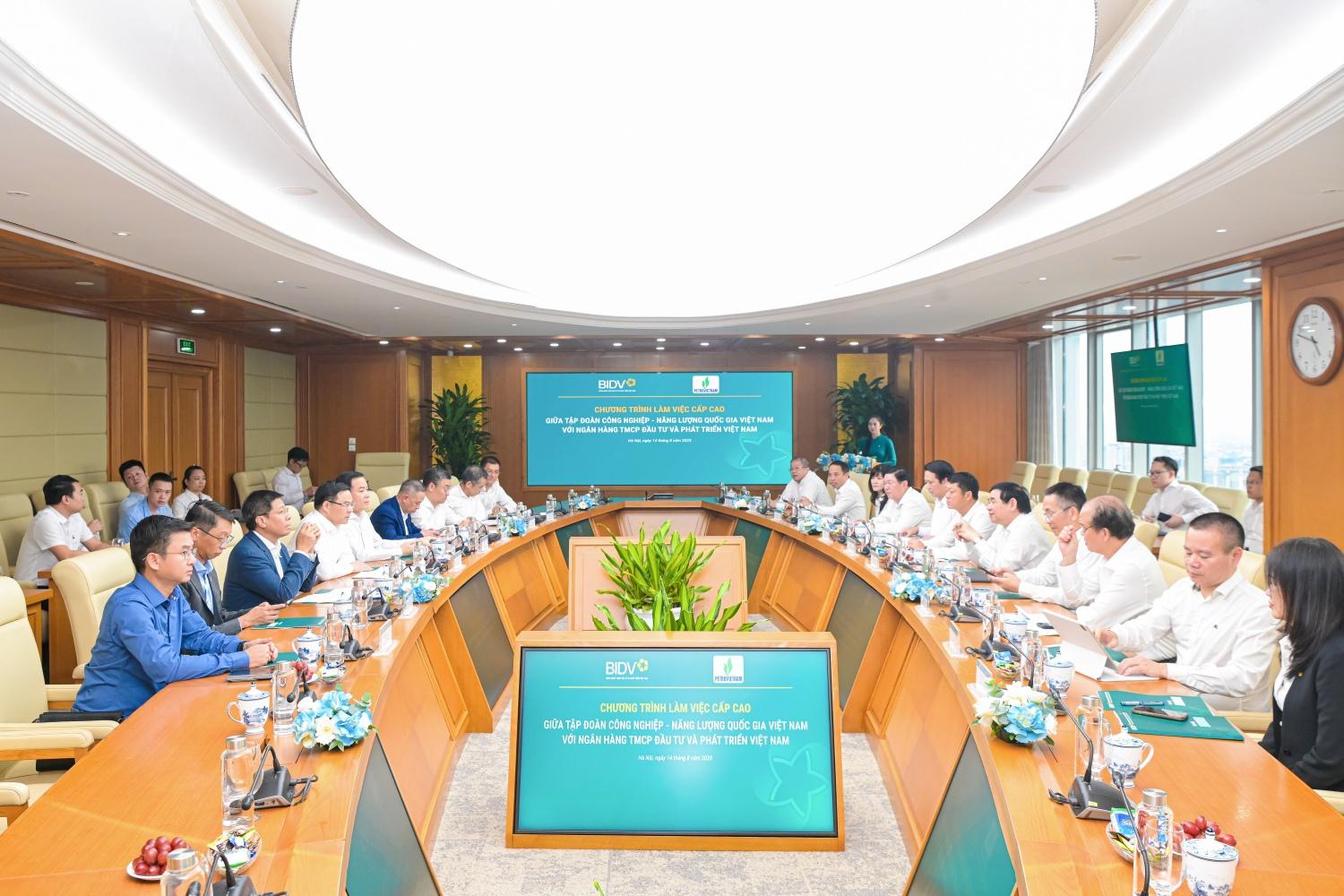 Toàn cảnh buổi làm việc