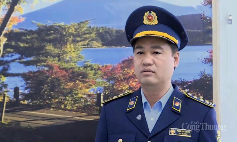 Ông Phan Văn Tuyên, quyền Chi cục trưởng Chi cục Quản lý thị trường tỉnh Lâm Đồng. Ảnh: Lê Sơn