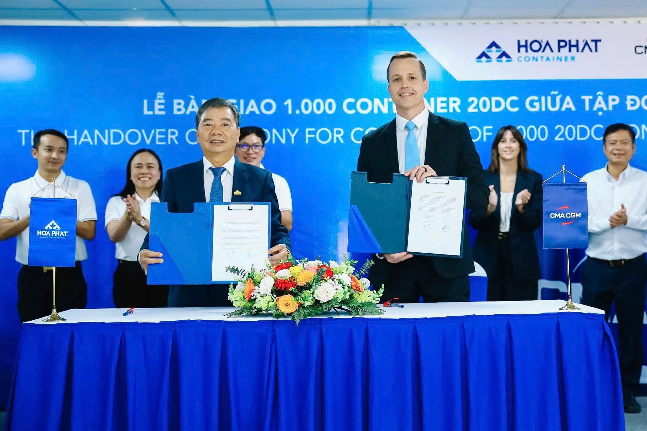 Ký kết bàn giao container