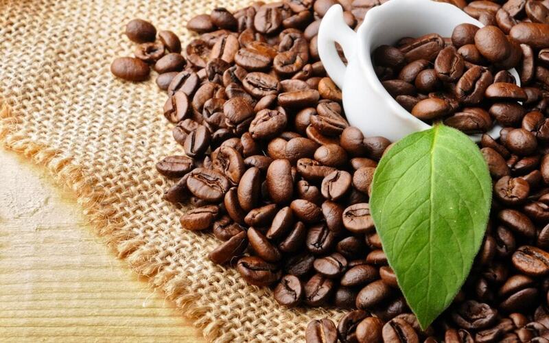 Giá cà phê Robusta  tăng tới hơn 6,1% lên mức 4.410 USD/tấn, mức cao nhất trong vòng hơn hai tháng qua. Ảnh minh hoạ