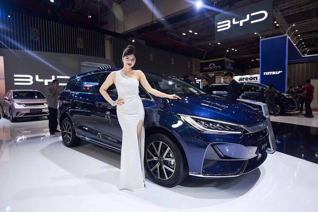 Mẫu xe MPV thuần điện 7 chỗ ngồi BYD M6.