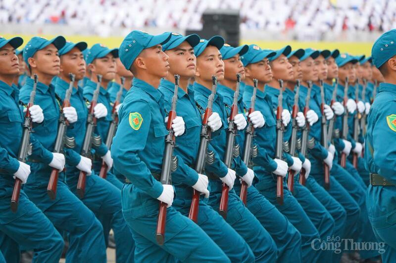 Sẵn sàng cho tổng hợp luyện diễu binh, diễu hành kỷ niệm Quốc khánh 2/9 - 4