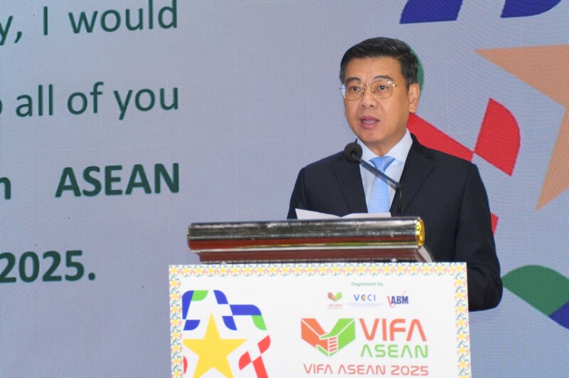 Ông Nguyễn Văn Dũng, Phó Chủ tịch UBND TP. Hồ Chí Minh. Ảnh: Minh Khuê.