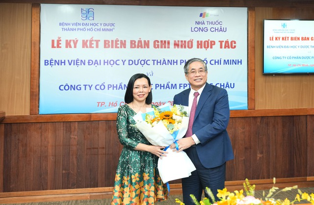 Long Châu hợp tác chiến lược toàn diện cùng Bệnh viện Đại học Y Dược Thành phố Hồ Chí Minh- Ảnh 1.