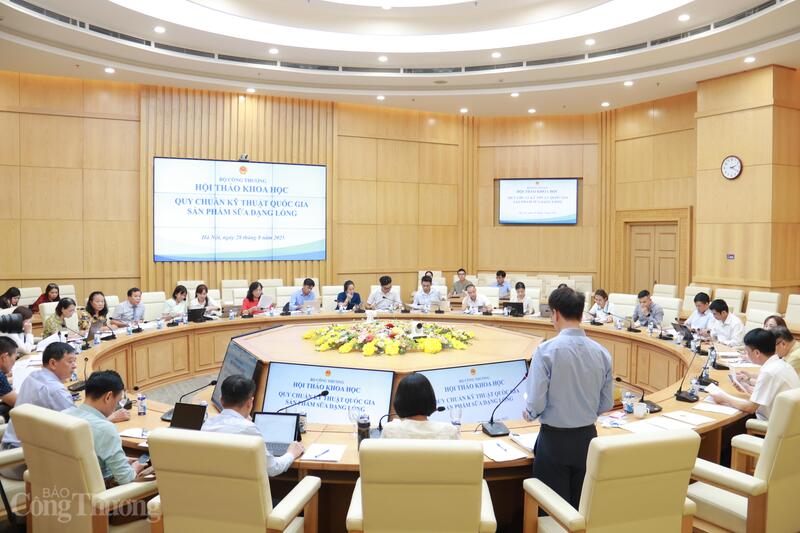 Tham dự hội thảo, có lãnh đạo một số cục, vụ thuộc Bộ và đại diện một số bộ, ngành, hiệp hội, các viện nghiên cứu, trường học, doanh nghiệp… Ảnh: Thanh Tuấn