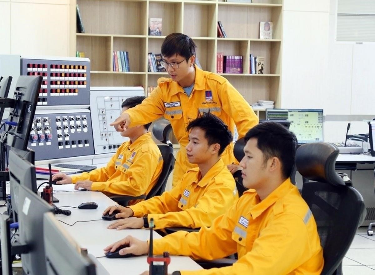 Đội ngũ cán bộ, kỹ sư trẻ, năng động, chất lượng cao tại PV GAS CA MAU Đội ngũ cán bộ, kỹ sư trẻ, năng động, chất lượng cao tại PV GAS CA MAU