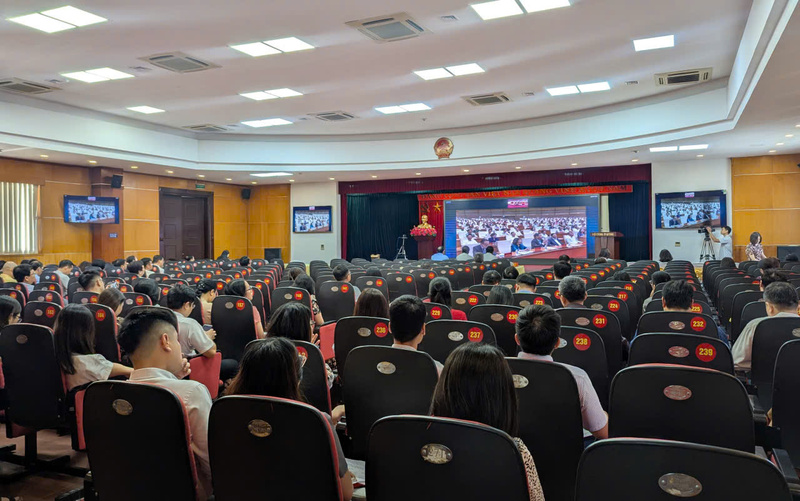 Các đại biểu dự Hội nghị tại điểm cầu Bộ Công Thương. Ảnh: QL