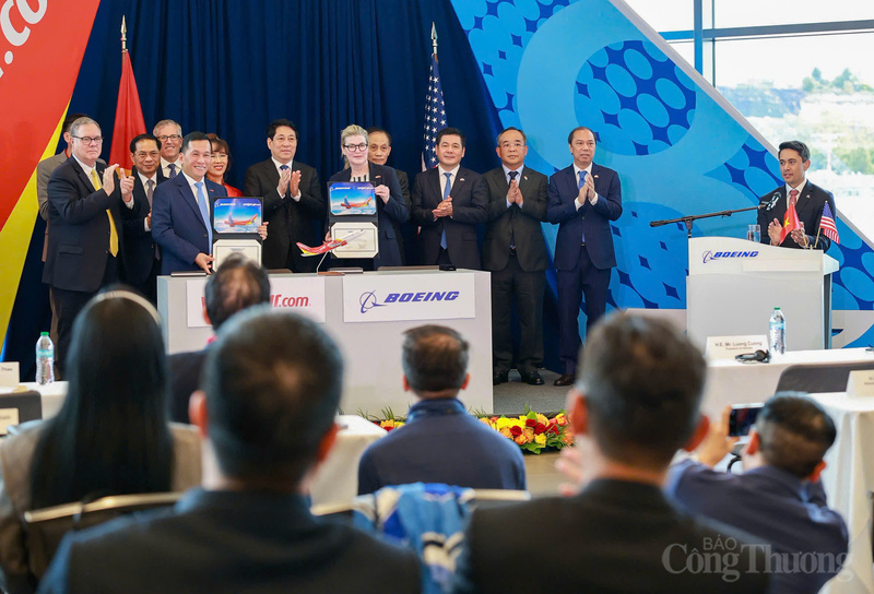 Diễn ra đúng dịp 30 năm bình thường hoá quan hệ Việt Nam - Hoa Kỳ, sự kiện không chỉ là dấu mốc hợp tác quan trọng giữa Vietjet và Boeing mà còn là minh chứng sinh động cho quan hệ Đối tác Chiến lược toàn diện giữa hai quốc gia.