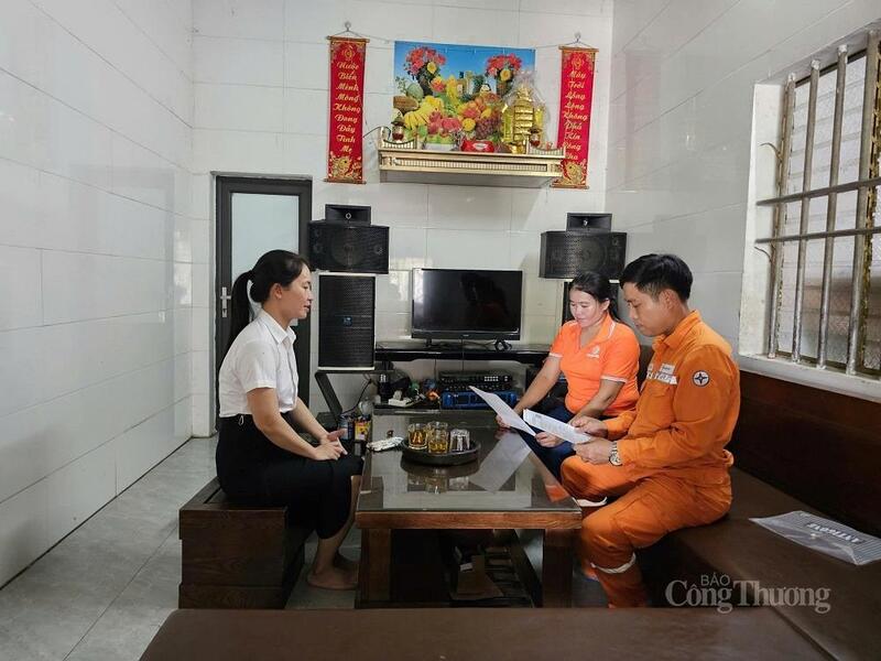 Người dân mong muốn khâu đăng ký hoặc thông báo cần đơn giản, minh bạch. Ảnh: Trọng Tùng