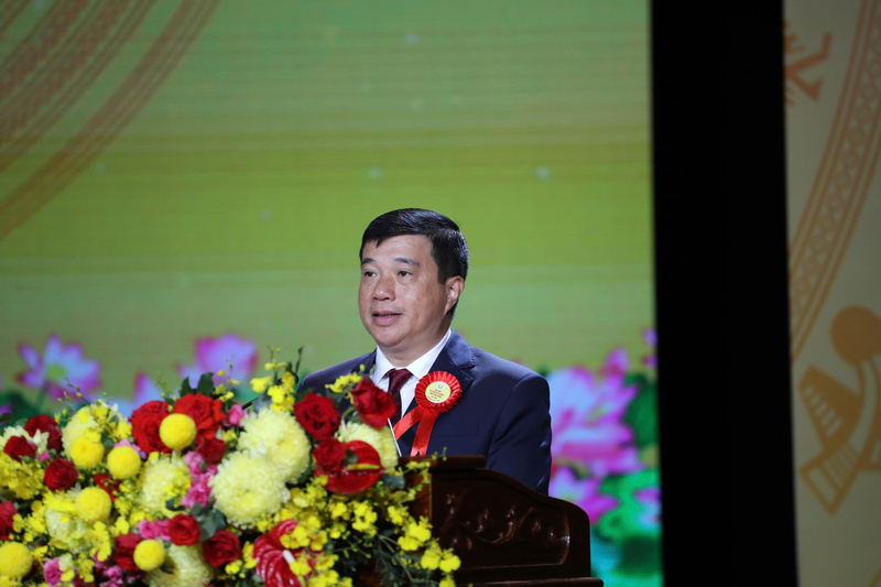 Bí thư Tỉnh ủy Lâm Đồng Y Thanh Hà Niê Kđăm phát biểu tại Đại hội. Ảnh: Chính Thành