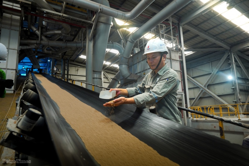 NPK Phú Mỹ chạm mốc 1 triệu tấn - Vững bước vì mùa bội thu NPK Phú Mỹ chạm mốc 1 triệu tấn - Vững bước vì mùa bội thu