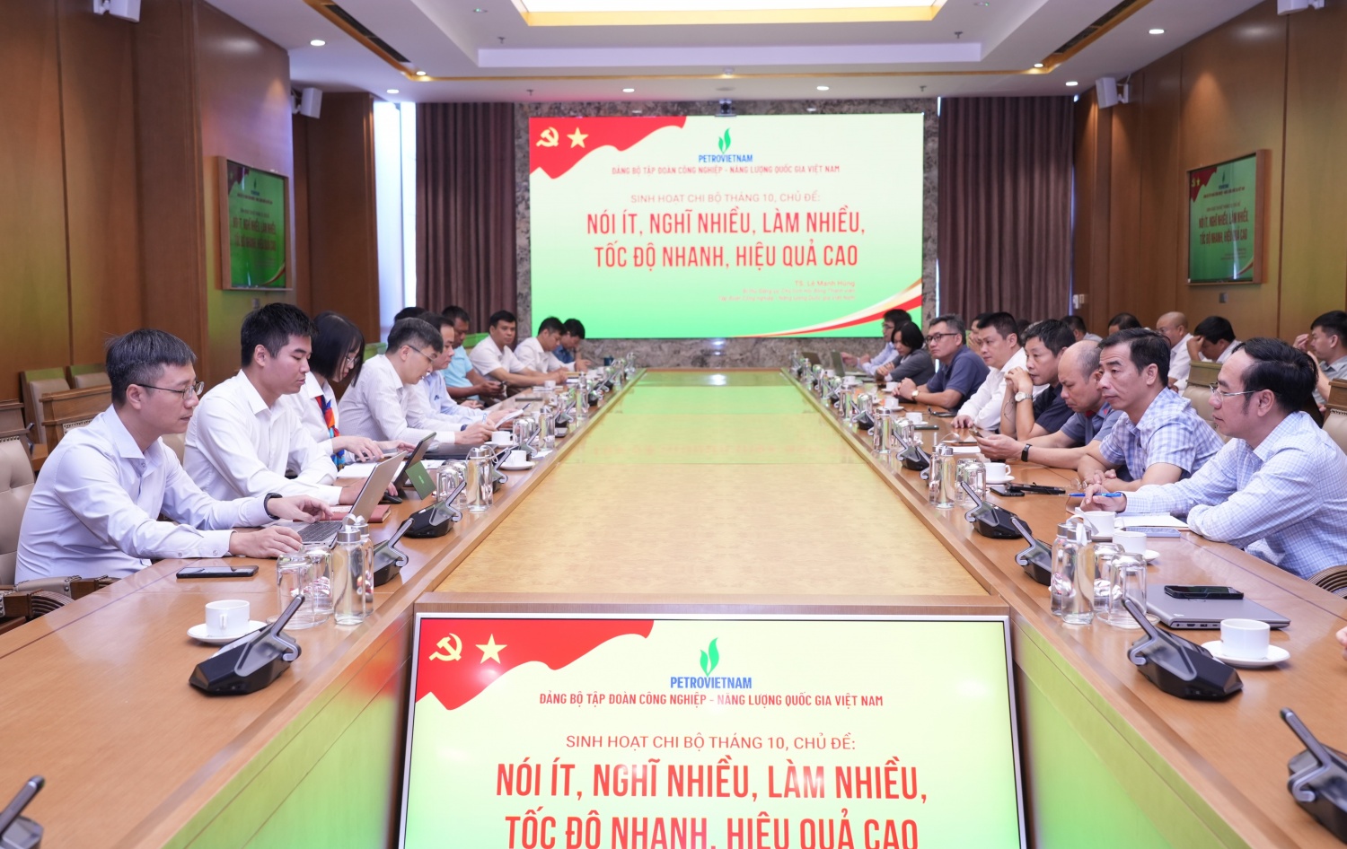 Chi bộ Thăm dò Khai thác Dầu khí.