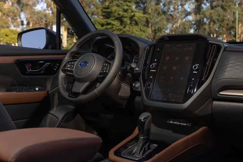 Thiết kế khoang lái của Subaru Forester 2025 - Ảnh: Subaru