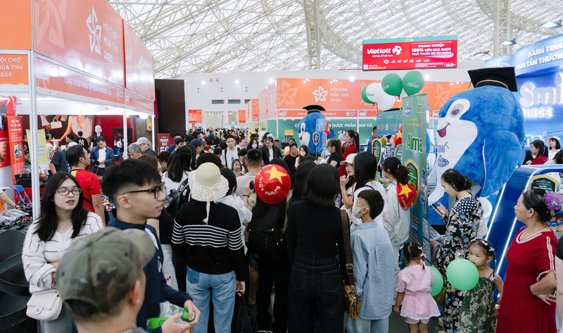 Trong 4 ngày tham gia Hội chợ, Smile Bear đã đón hàng nghìn lượt khách tham quan.