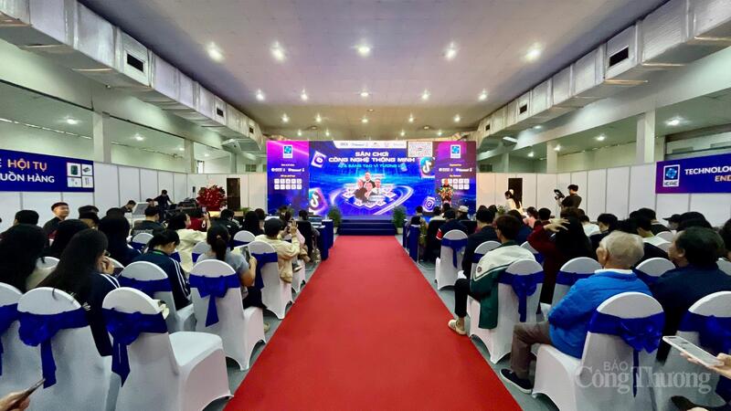 Tọa đàm “Sân chơi công nghệ - AI và đổi mới sáng tạo”.