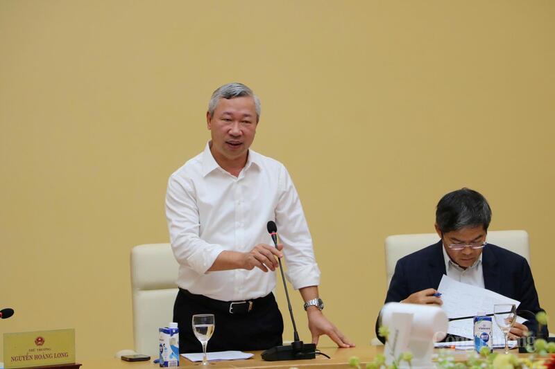 Ông Phạm Nguyên Hùng - Cục trưởng Cục Điện lực phát biểu tại cuộc họp.