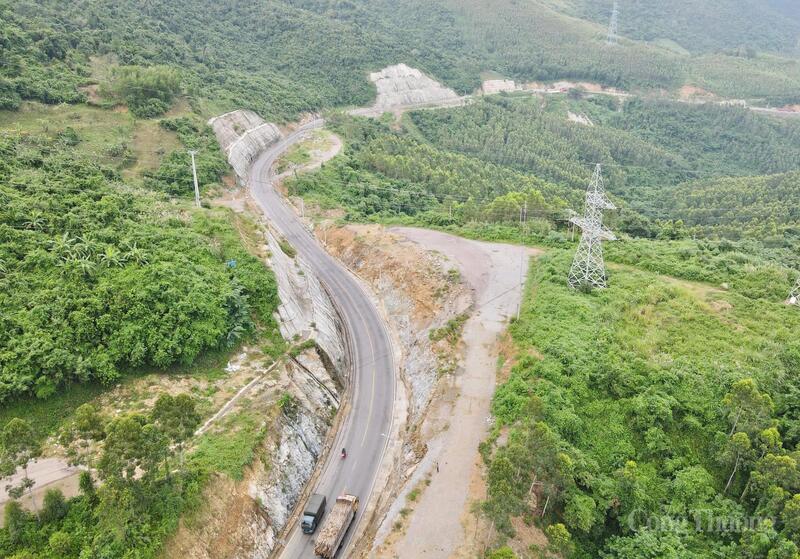 Quốc lộ 19 - tuyến đường huyết mạch nối liền Pleiku và Quy Nhơn.