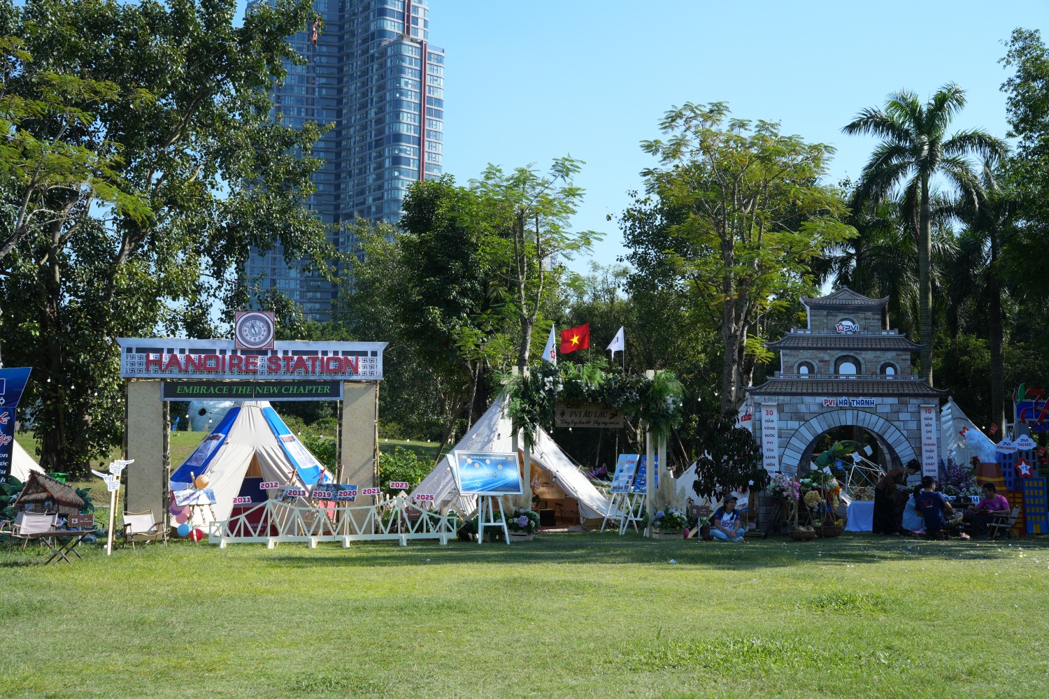 [Chùm ảnh] Sôi nổi Ngày hội Văn hóa Thể thao 30 năm PVI: “One Beat - One Dream”