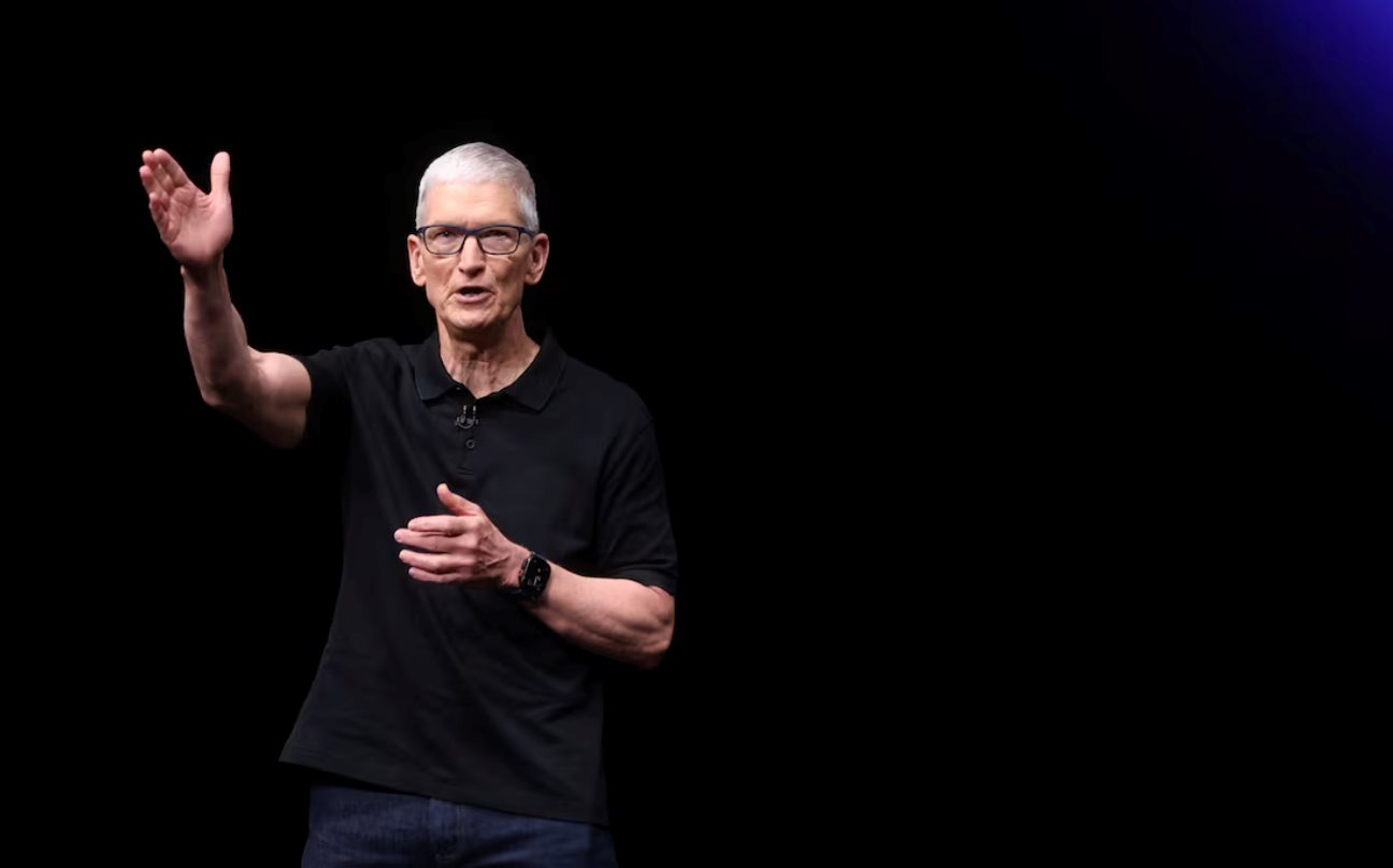 Apple đang tìm người kế nhiệm cho Tim Cook: Đế chế 4.000 tỷ USD sẽ nằm dưới chướng CEO mới nào?- Ảnh 2. Apple đang tìm người kế nhiệm cho Tim Cook: Đế chế 4.000 tỷ USD sẽ nằm dưới chướng CEO mới nào?- Ảnh 2.