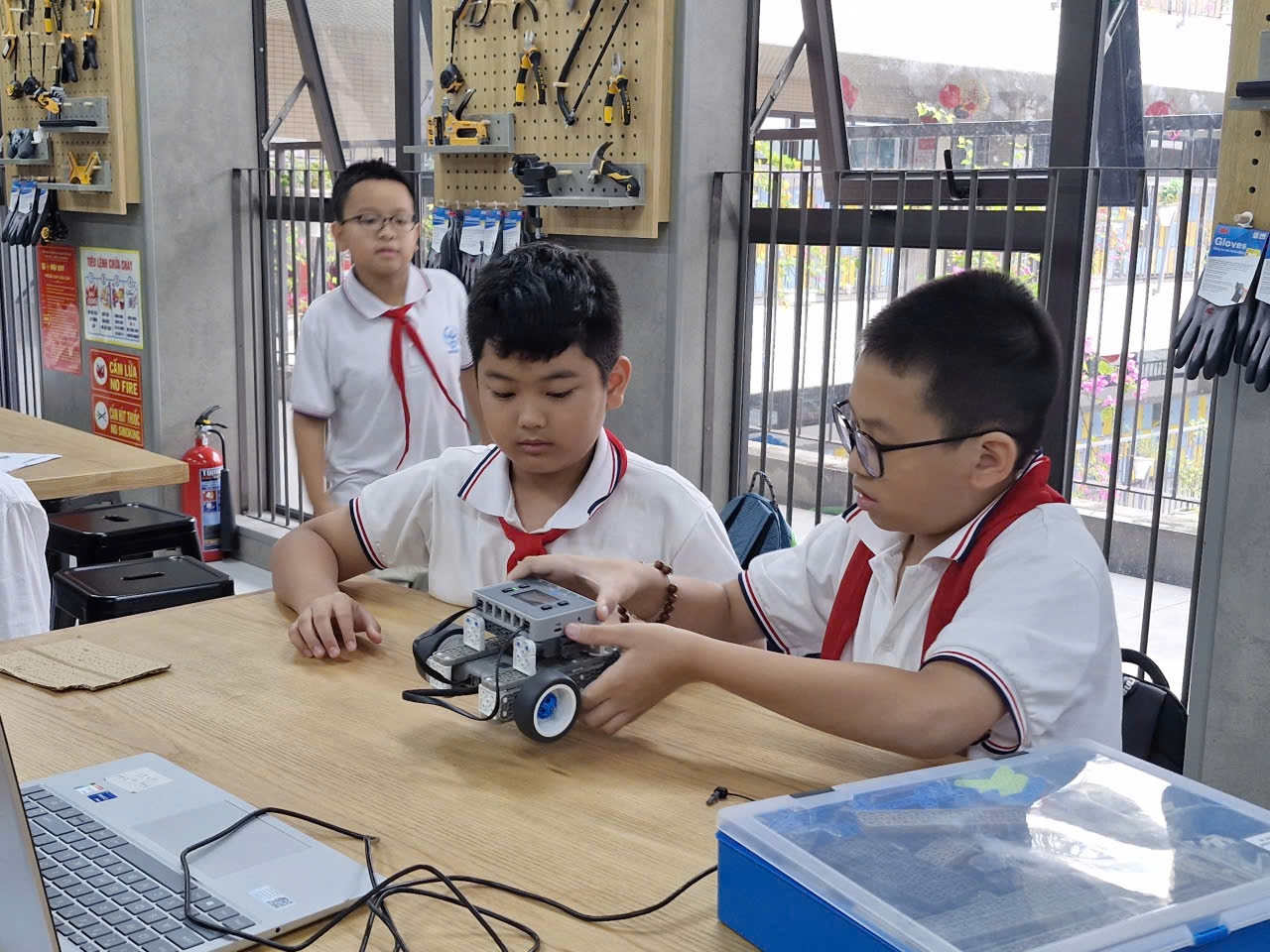 Petrovietnam đầu tư phòng STEM cho Điện Biên: Cơ hội thu hẹp khoảng cách giáo dục vùng cao